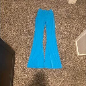 Brand yereo size medium color blue new !